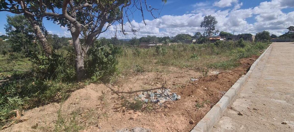 Lote, Centro, 0 Quarto, 0 Vaga