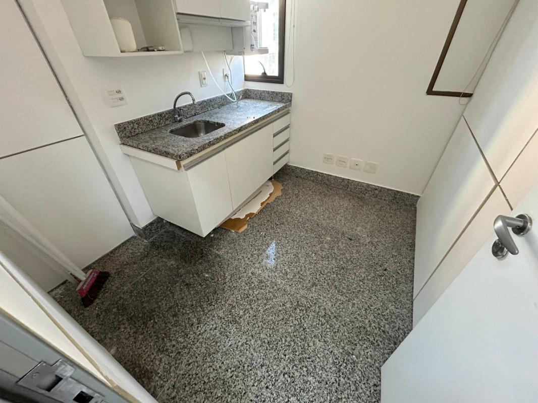 Sala, Savassi, 0 Quarto, 2 Vagas