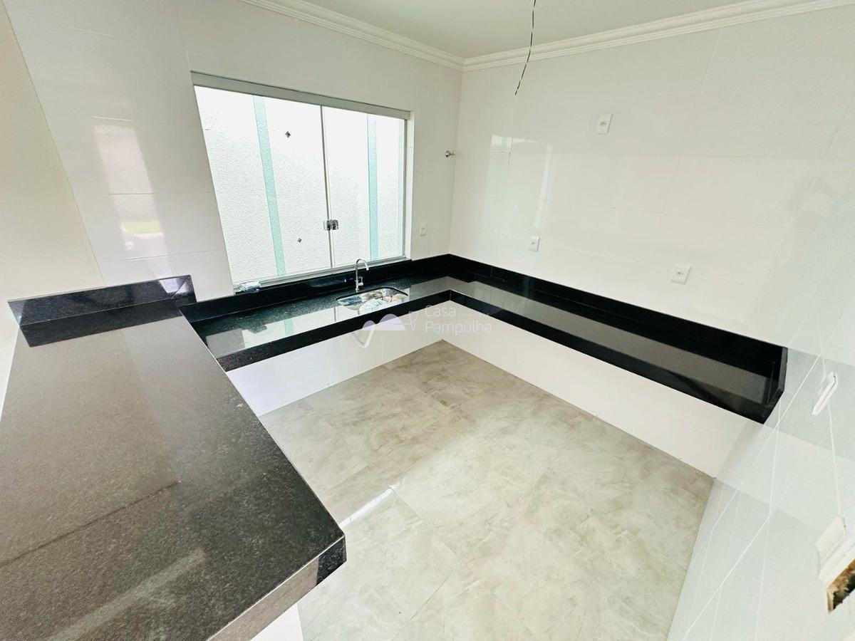 Casa, Candelária, 3 Quartos, 2 Vagas, 1 Suíte