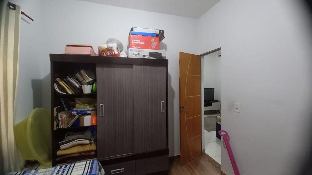 Casa, Vila Santo Antônio de Pádua, 4 Quartos, 0 Vaga
