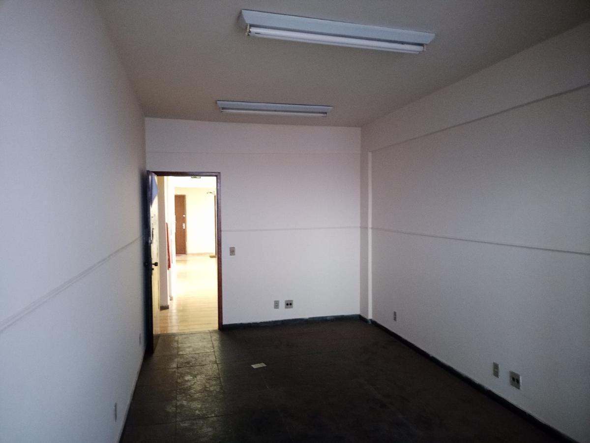 Sala, Floresta, 0 Quarto, 2 Vagas