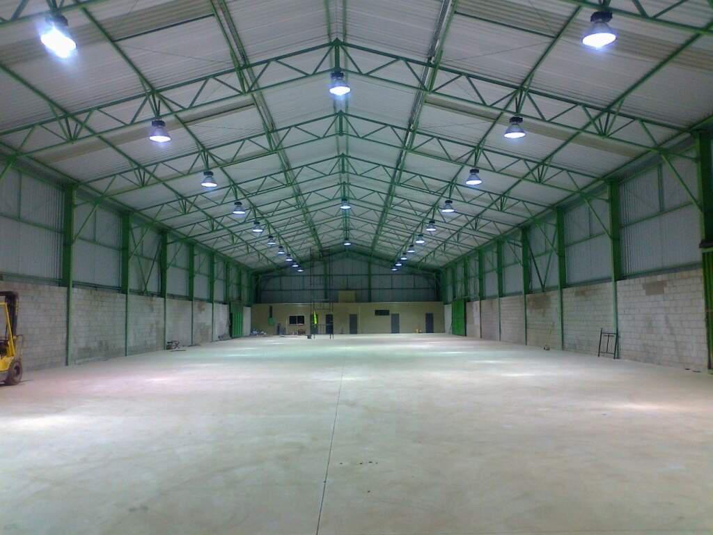 Galpão, Distrito Industrial, 26 Vagas