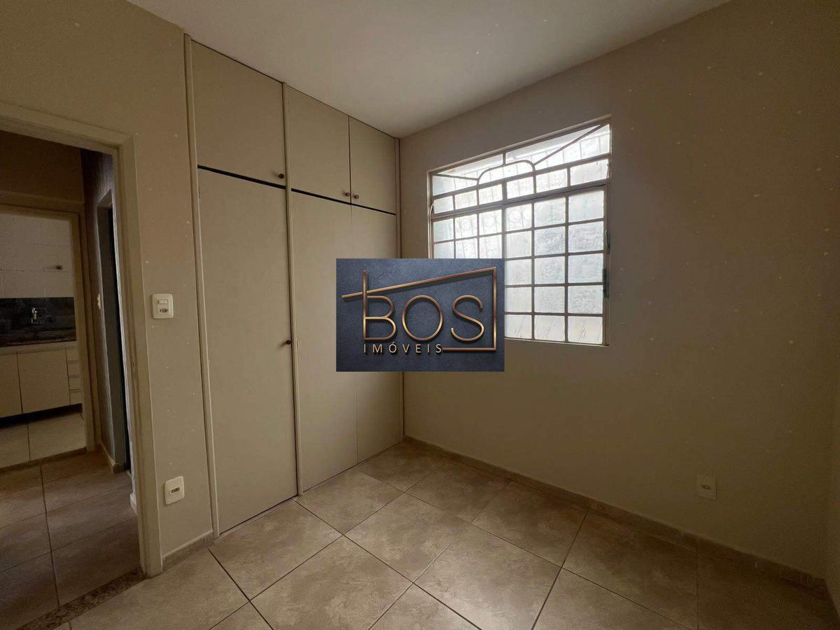 Apartamento, Sagrada Família, 2 Quartos, 1 Vaga