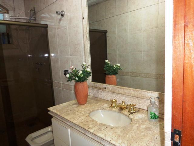 Casa, Barreiro, 4 Quartos, 8 Vagas, 1 Suíte