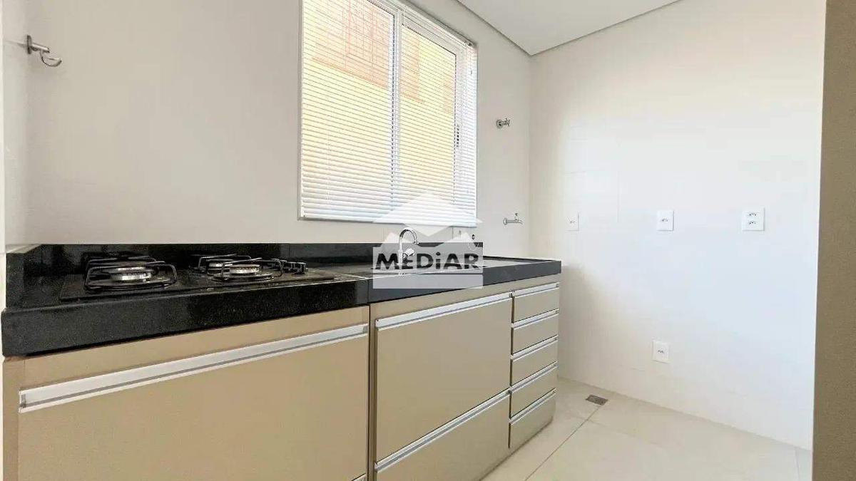 Apartamento, Sagrada Família, 1 Quarto, 1 Vaga