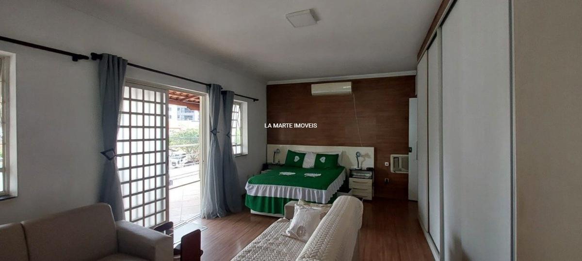 Casa, Jardim Riacho das Pedras, 3 Quartos, 10 Vagas, 1 Suíte