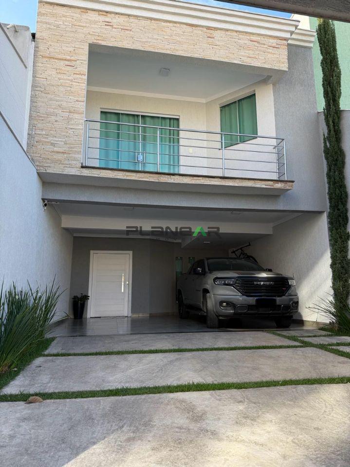 Casa, Europa, 3 Quartos, 4 Vagas, 1 Suíte