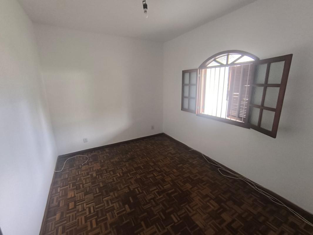 Casa, Santa Cruz, 5 Quartos, 1 Vaga, 1 Suíte