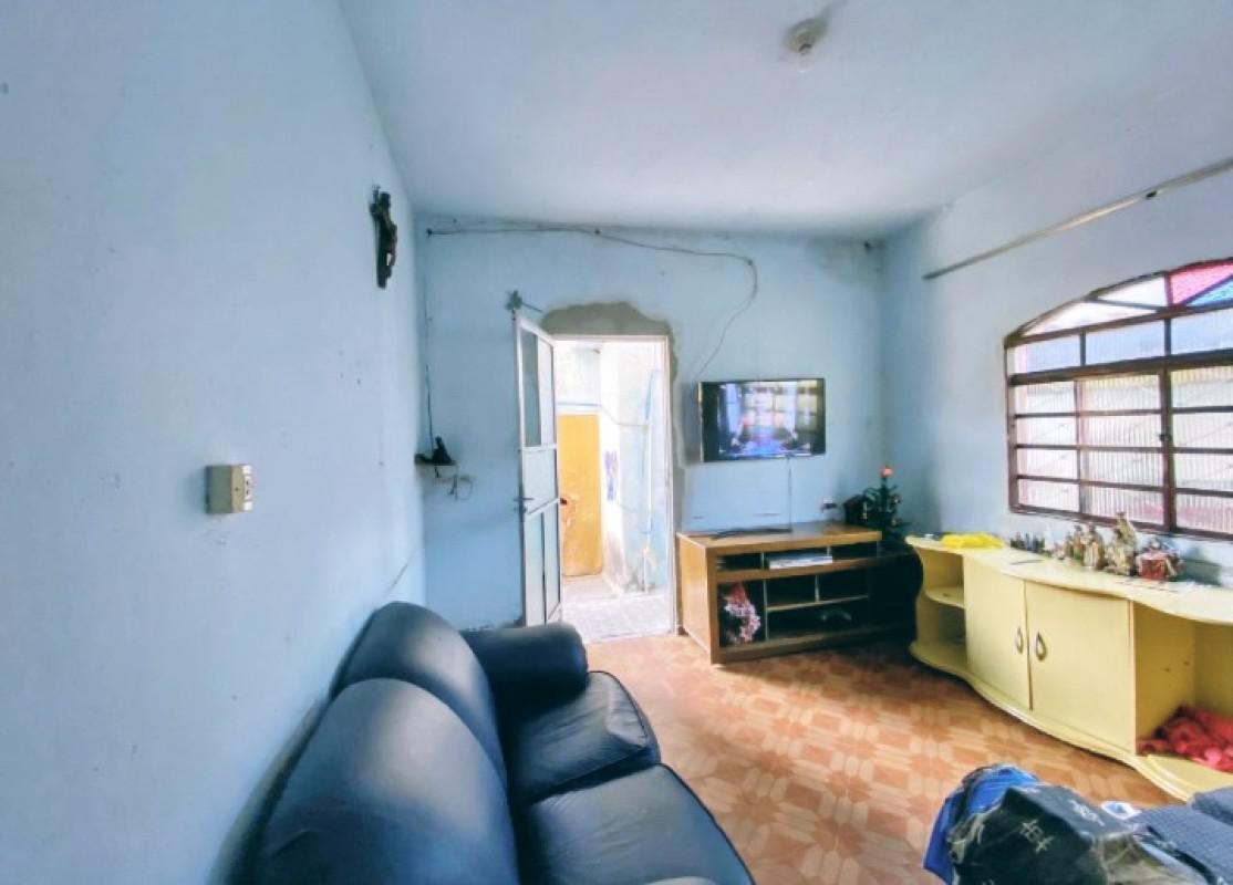 Casa, Três Barras, 8 Quartos, 0 Vaga, 1 Suíte