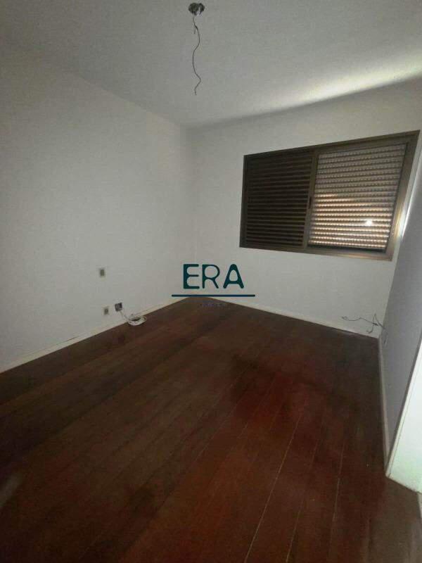 Cobertura, Funcionários, 5 Quartos, 4 Vagas, 4 Suítes