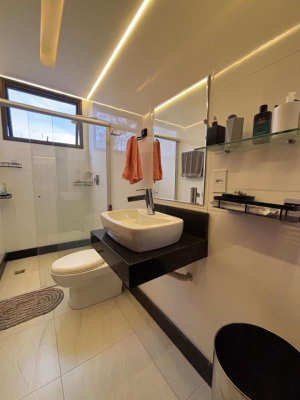 Casa, Alphaville - Lagoa dos Ingleses, 7 Quartos, 8 Vagas, 7 Suítes