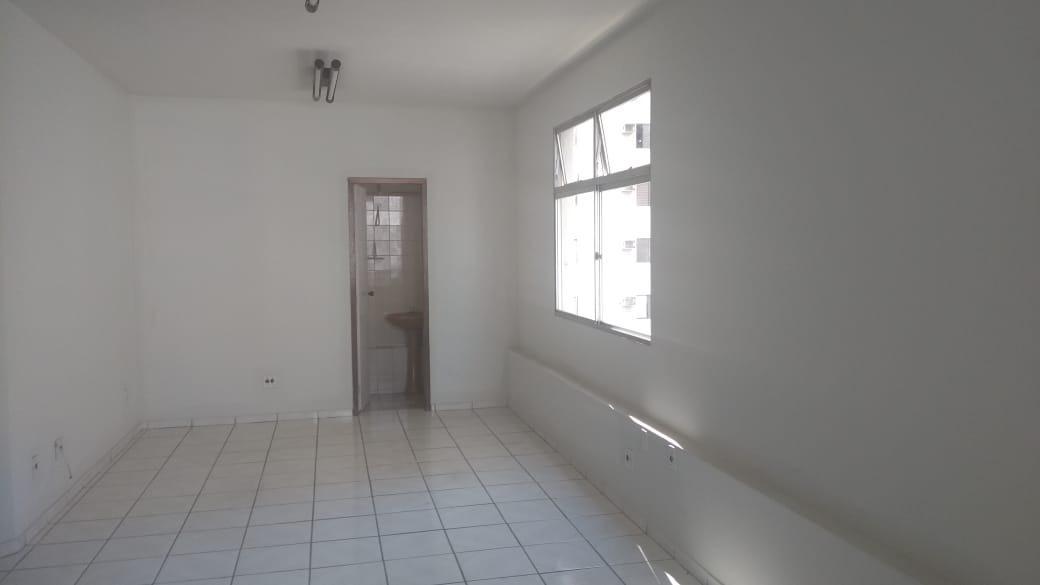 Sala, Lourdes, 1 Vaga