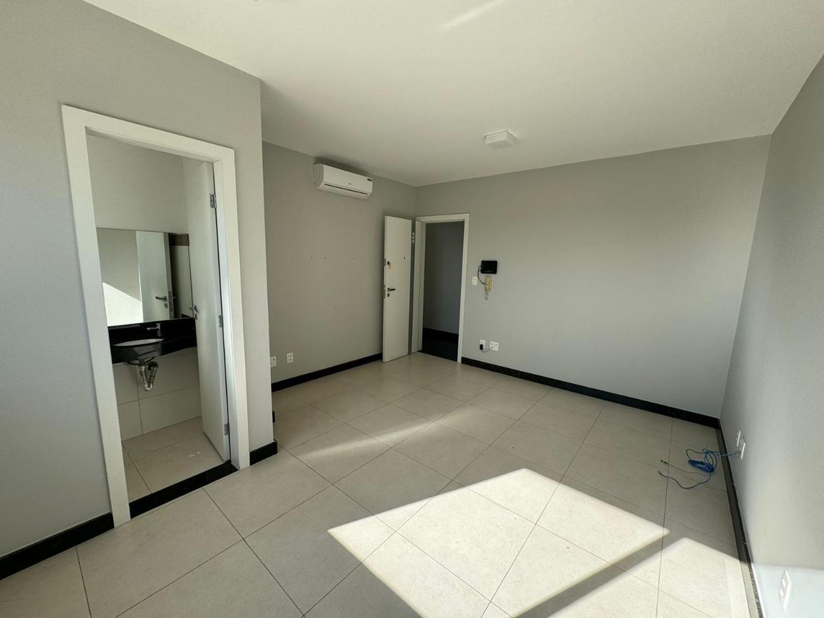Prédio, Castelo, 0 Quarto, 3 Vagas