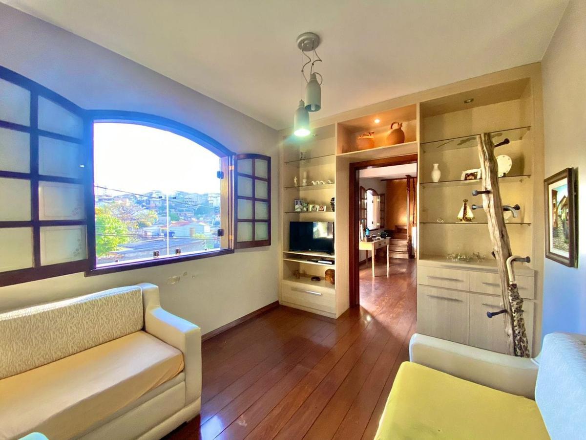 Casa, Caiçaras, 5 Quartos, 7 Vagas, 1 Suíte