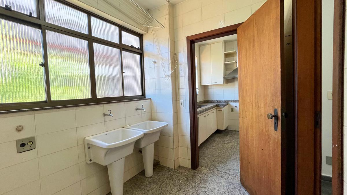 Apartamento, Coração de Jesus, 4 Quartos, 2 Vagas, 1 Suíte