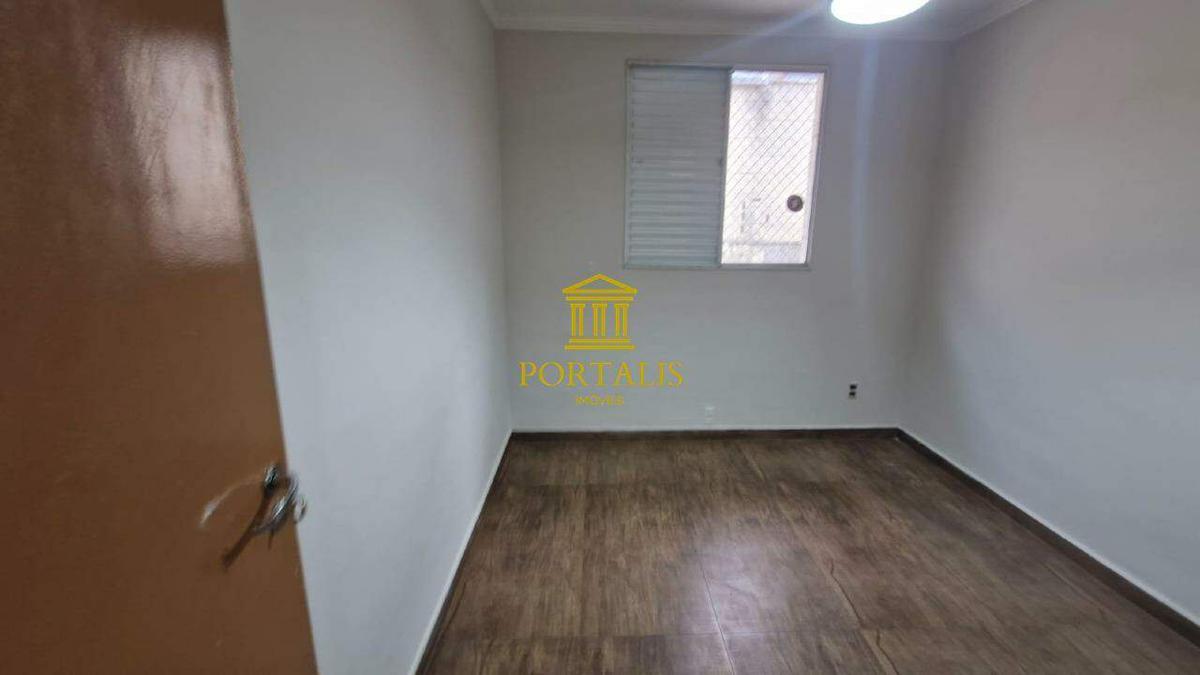 Casa, Cabral, 3 Quartos, 2 Vagas, 1 Suíte