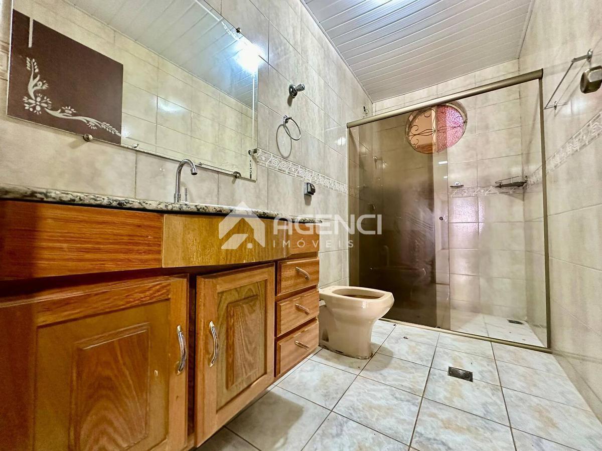 Casa, Parque Xangri-lá, 4 Quartos, 0 Vaga, 1 Suíte