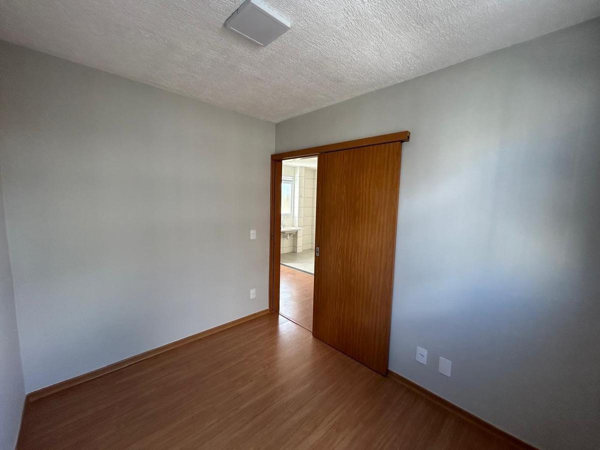 Apartamento, Três Barras, 2 Quartos, 1 Vaga