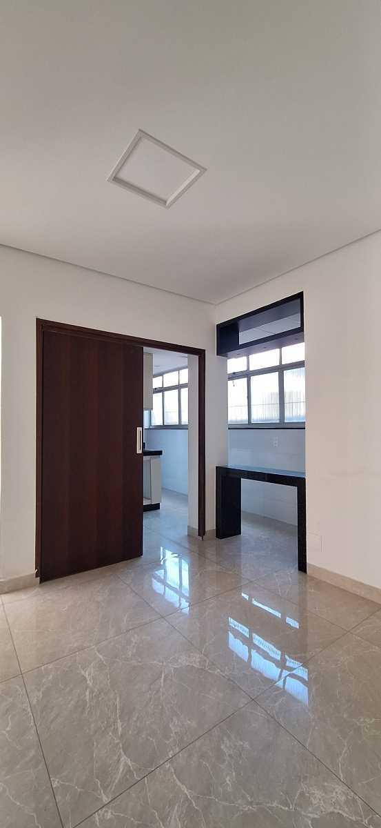 Apartamento, Floresta, 3 Quartos, 1 Vaga, 1 Suíte