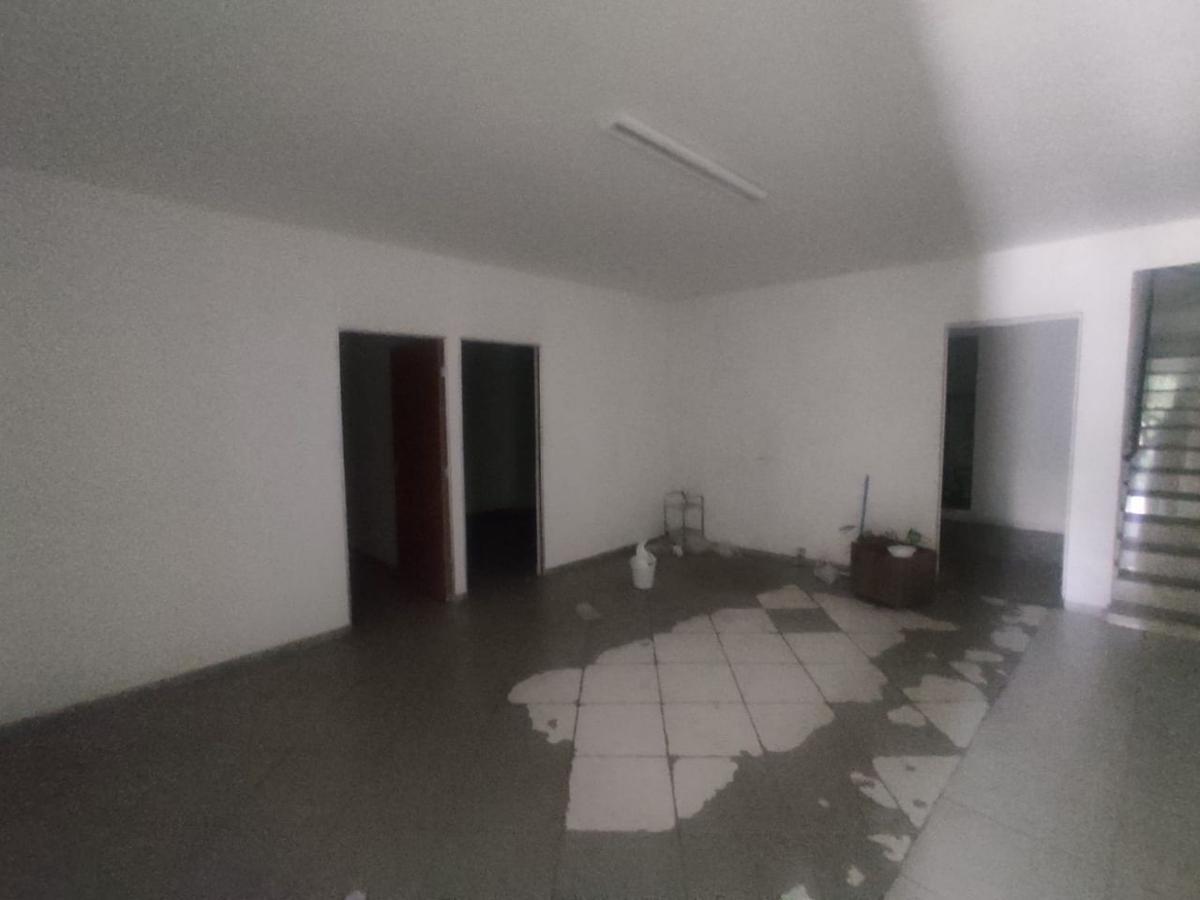 Prédio, Santa Cruz, 0 Quarto, 6 Vagas