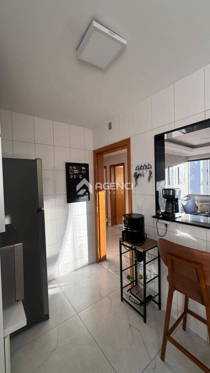 Apartamento, Castelo, 2 Quartos, 0 Vaga, 1 Suíte