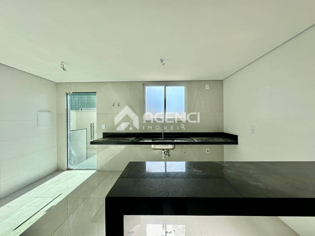 Apartamento, Serrano, 4 Quartos, 0 Vaga, 1 Suíte