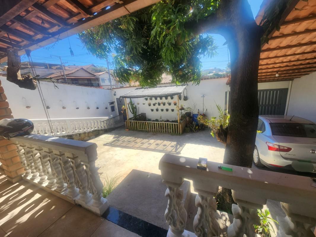 Casa, Coqueiros, 4 Quartos, 6 Vagas, 2 Suítes