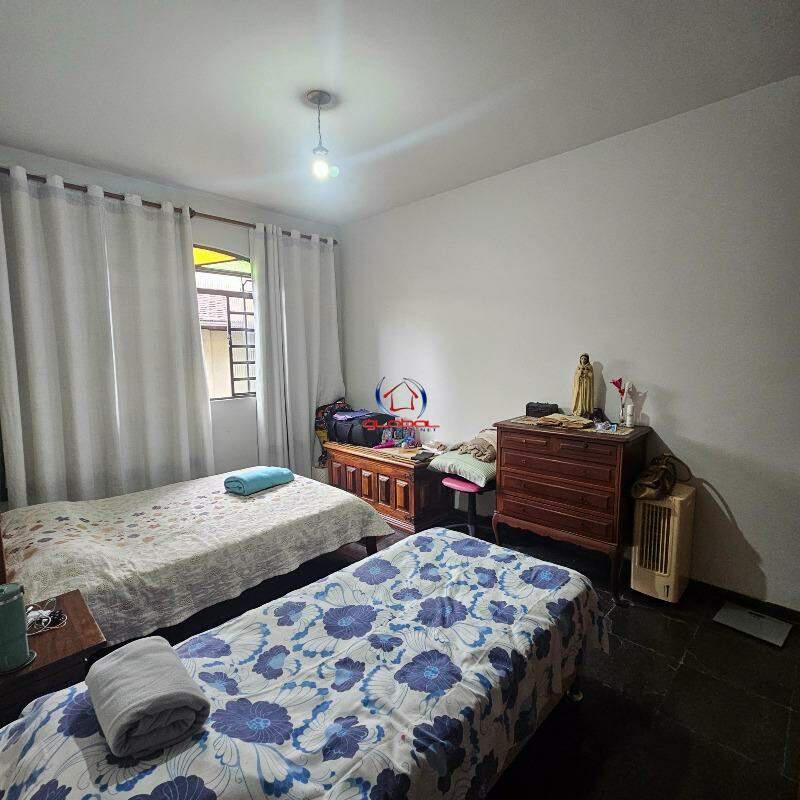 Casa, Ouro Preto, 4 Quartos, 5 Vagas, 1 Suíte