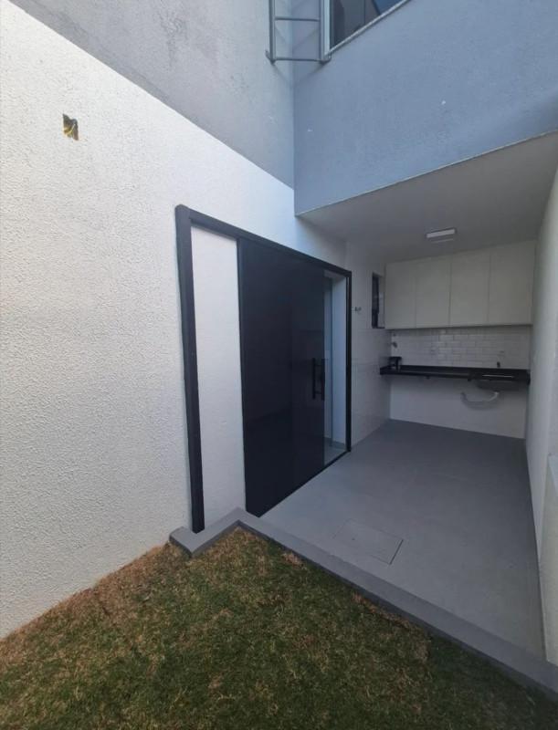 Casa, Cardoso (barreiro), 3 Quartos, 2 Vagas, 1 Suíte