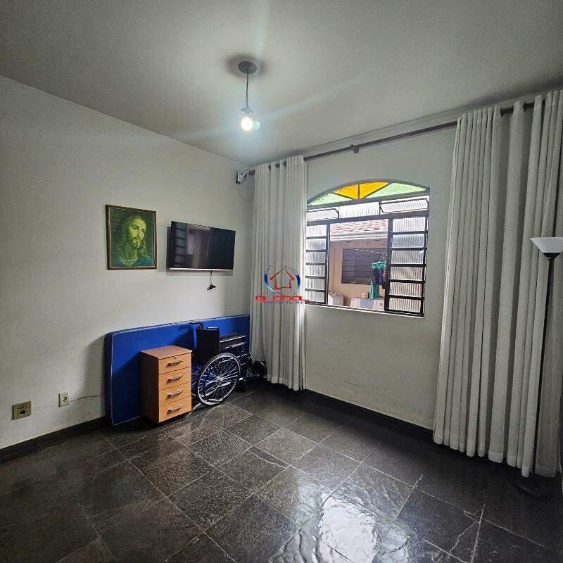 Casa, Ouro Preto, 4 Quartos, 5 Vagas, 1 Suíte