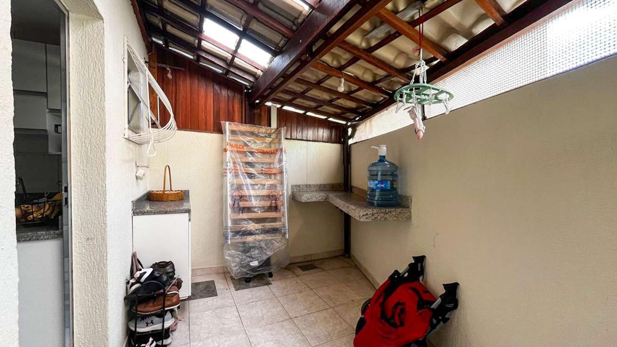 Casa, Camargos, 2 Quartos, 2 Vagas, 1 Suíte