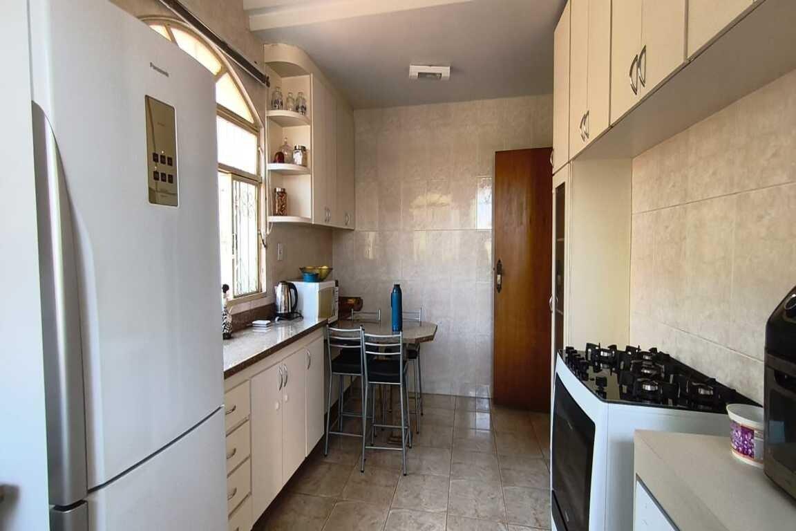 Casa, São Bernardo, 5 Quartos, 4 Vagas, 1 Suíte