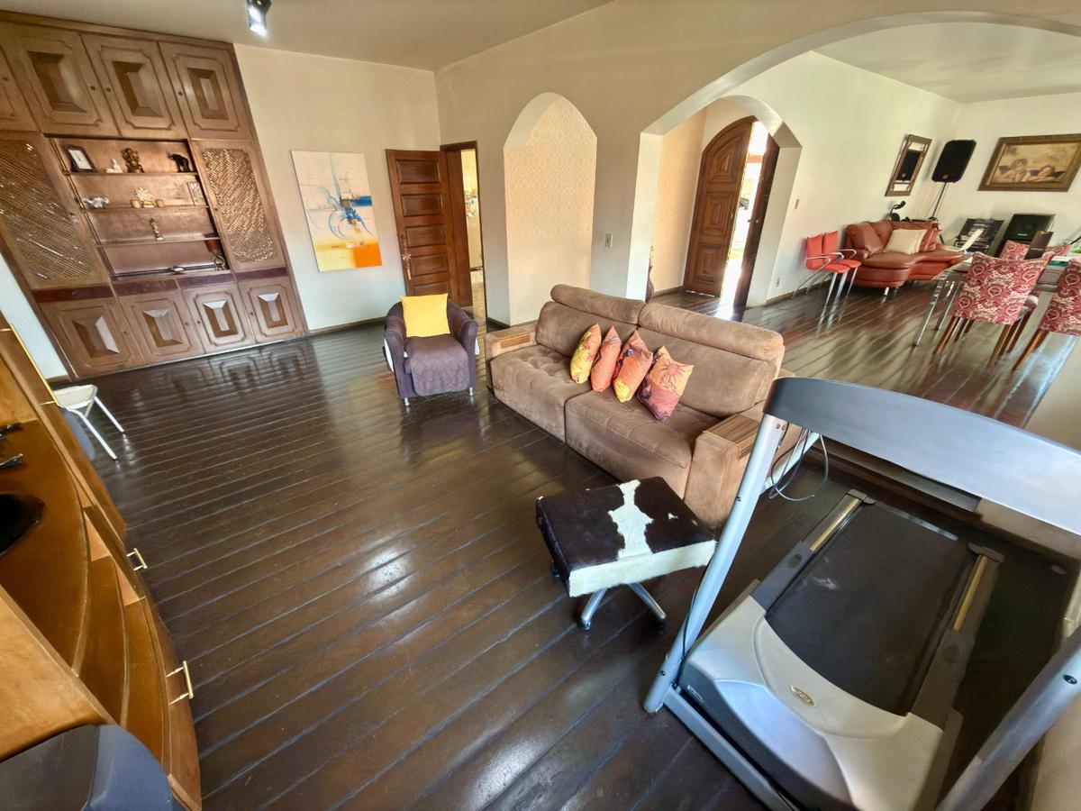 Casa, Bandeirantes (pampulha), 4 Quartos, 10 Vagas, 2 Suítes