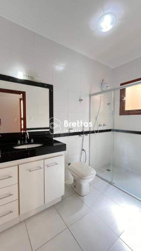 Casa, Centro, 5 Quartos, 2 Vagas, 2 Suítes