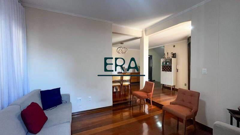 Casa, Comiteco, 4 Quartos, 4 Vagas, 2 Suítes