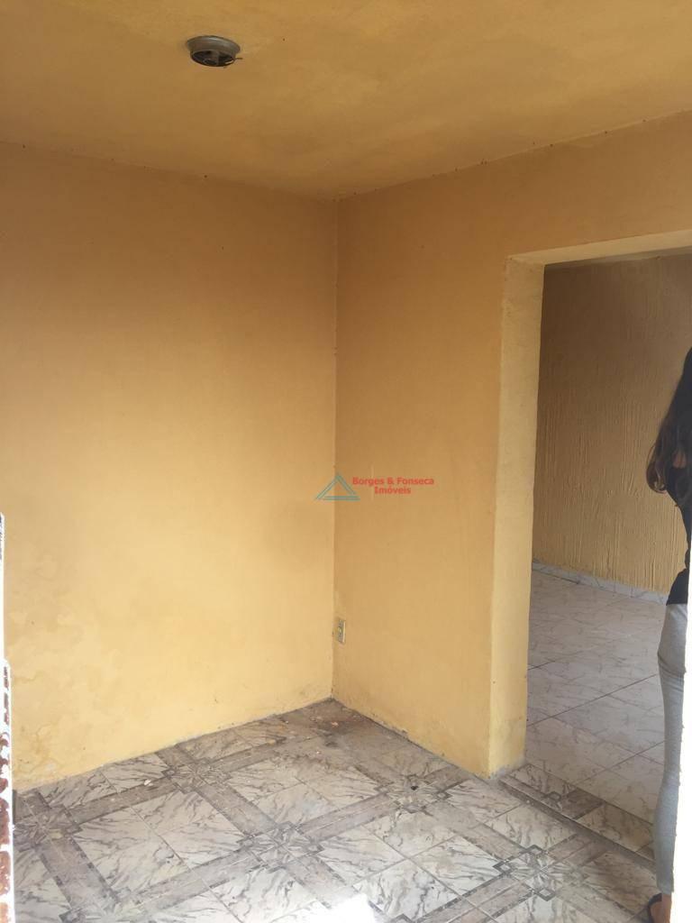 Casa, Centro, 2 Quartos, 0 Vaga