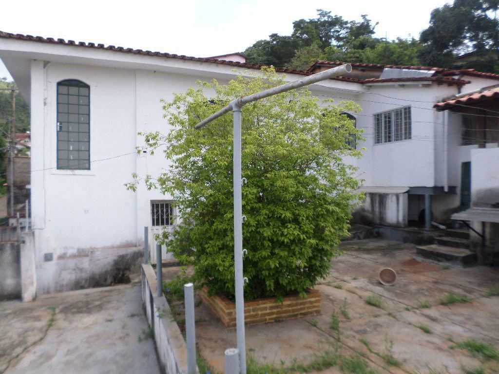 Casa, Centro, 5 Quartos, 0 Vaga, 1 Suíte