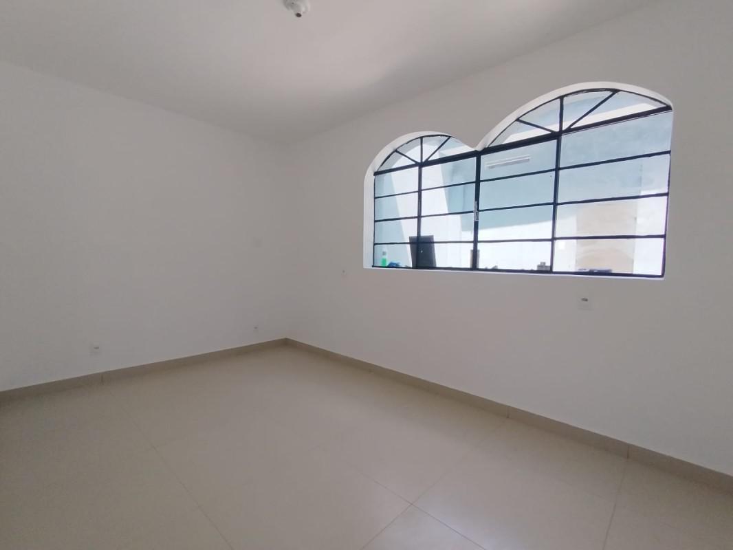 Casa Comercial, Santa Cruz, 2 Quartos, 0 Vaga, 1 Suíte