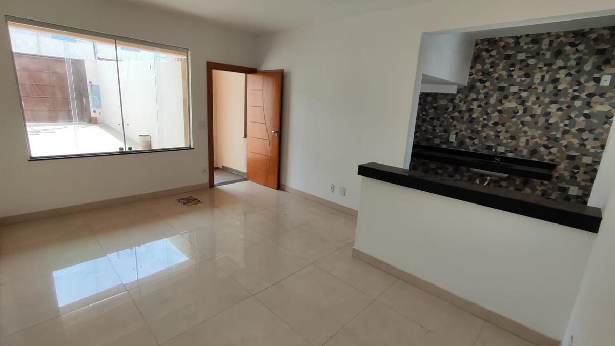 Casa, Vale das Orquídeas, 3 Quartos, 2 Vagas, 1 Suíte