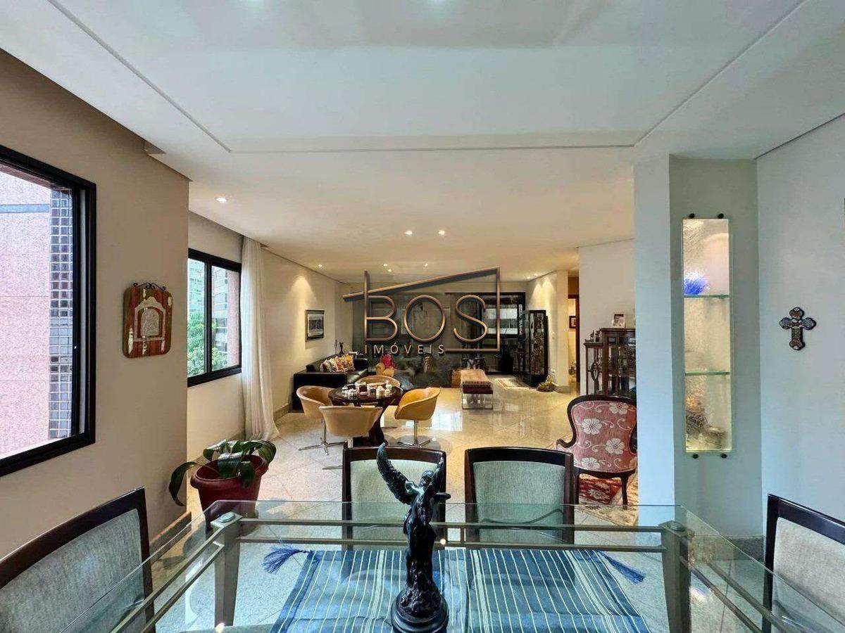 Apartamento, Funcionários, 4 Quartos, 4 Vagas, 2 Suítes