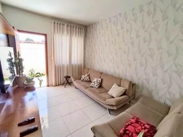 Casa, Esplanada, 4 Quartos, 2 Vagas, 1 Suíte