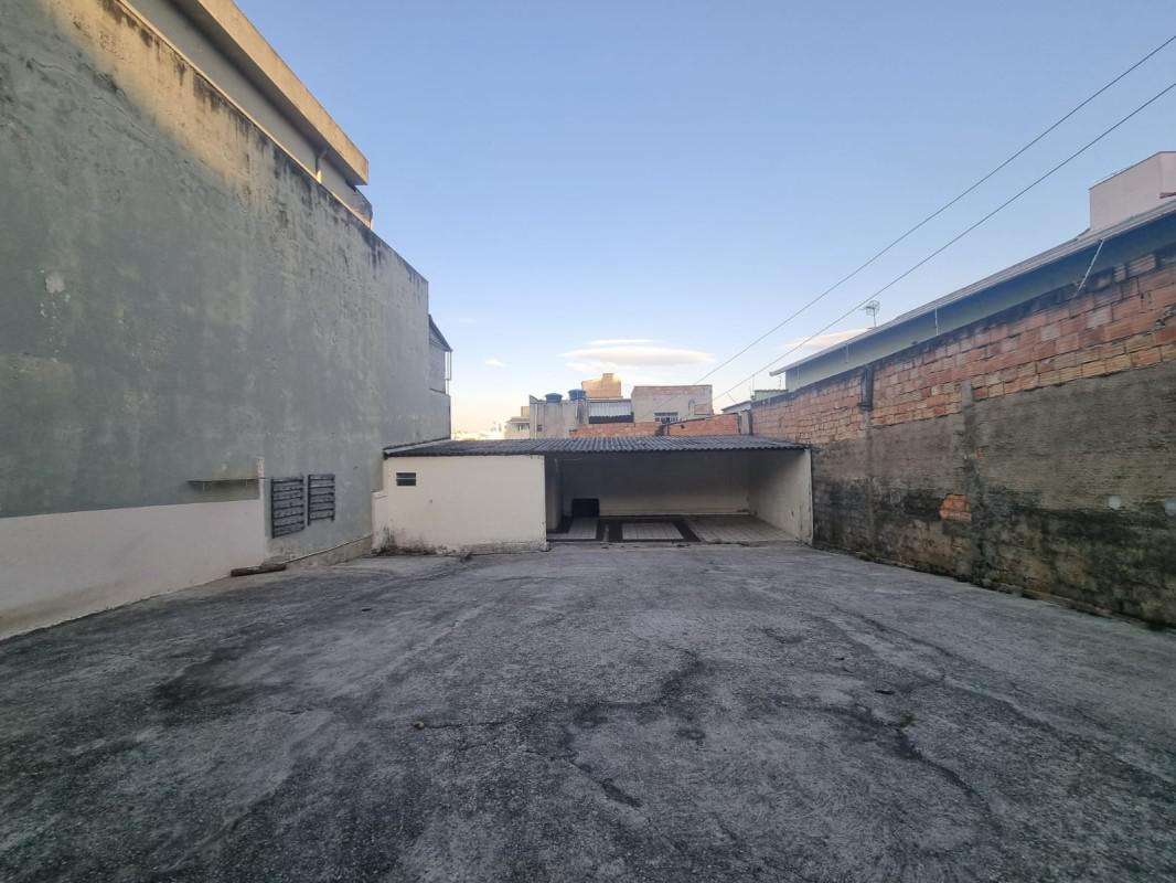 Casa, Santa Cruz Industrial, 4 Quartos, 10 Vagas, 1 Suíte