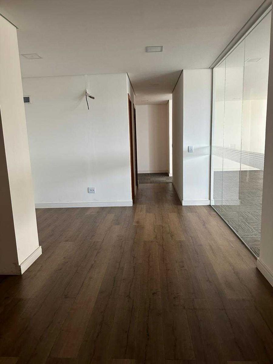 Sala, Estoril, 5 Quartos, 0 Vaga