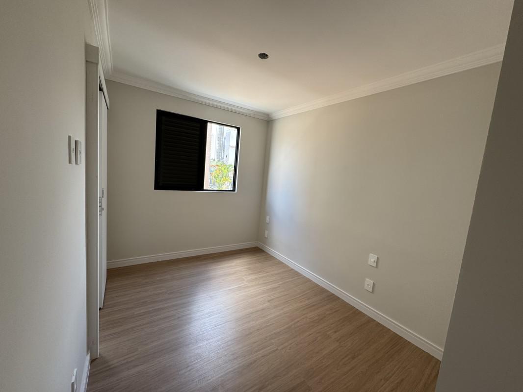 Apartamento, Sagrada Família, 1 Quarto, 1 Vaga, 1 Suíte