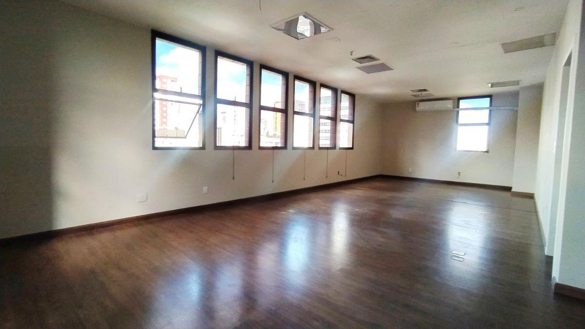 Sala, Funcionários, 1 Vaga