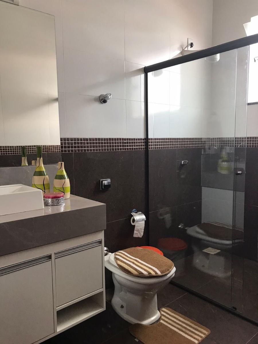 Casa, Centro, 6 Quartos, 2 Vagas, 1 Suíte