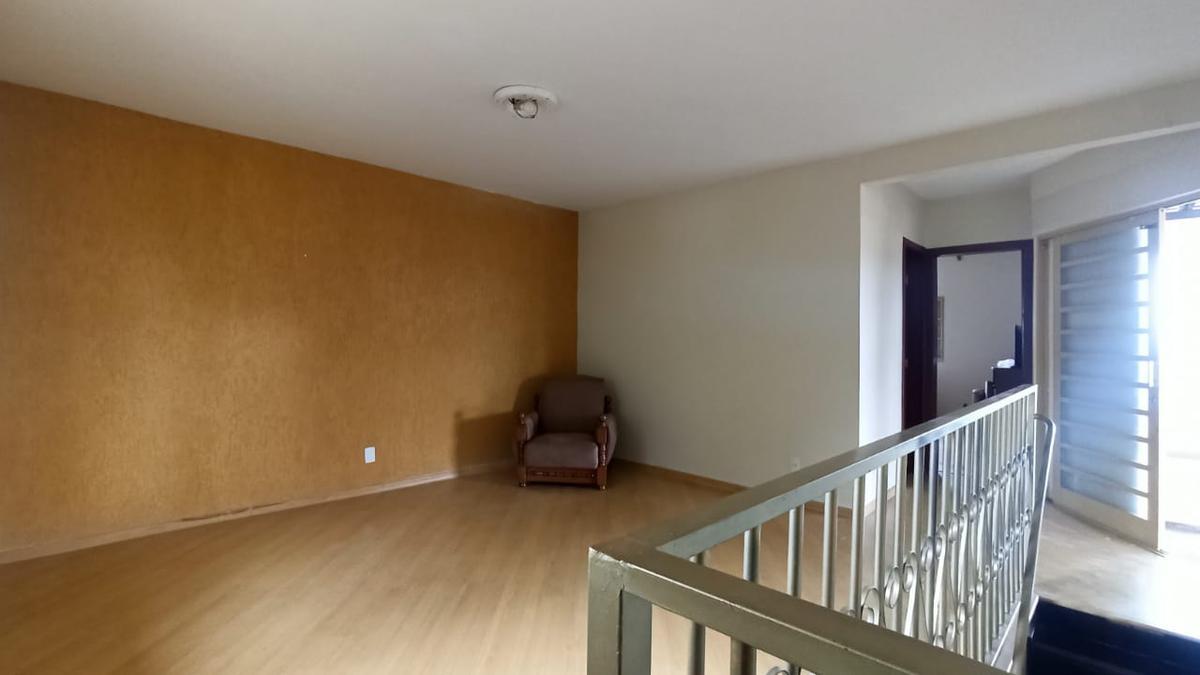 Casa, Jardim Pirineus, 4 Quartos, 5 Vagas, 1 Suíte