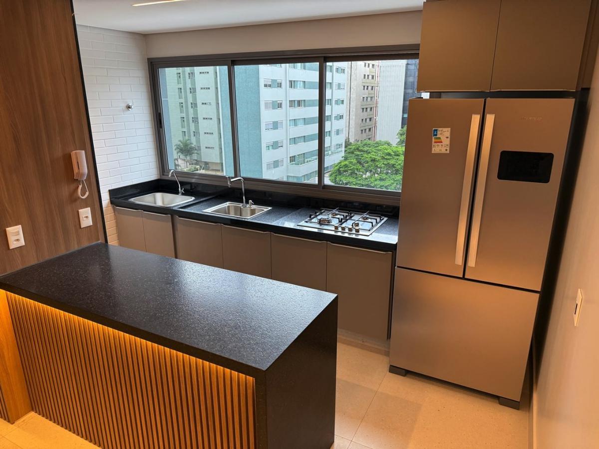 Apartamento, Funcionários, 2 Quartos, 2 Vagas, 1 Suíte