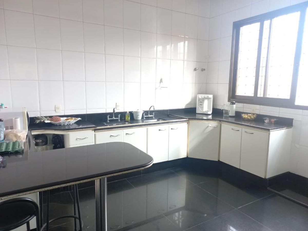 Casa, Itapoã, 4 Quartos, 4 Vagas, 2 Suítes