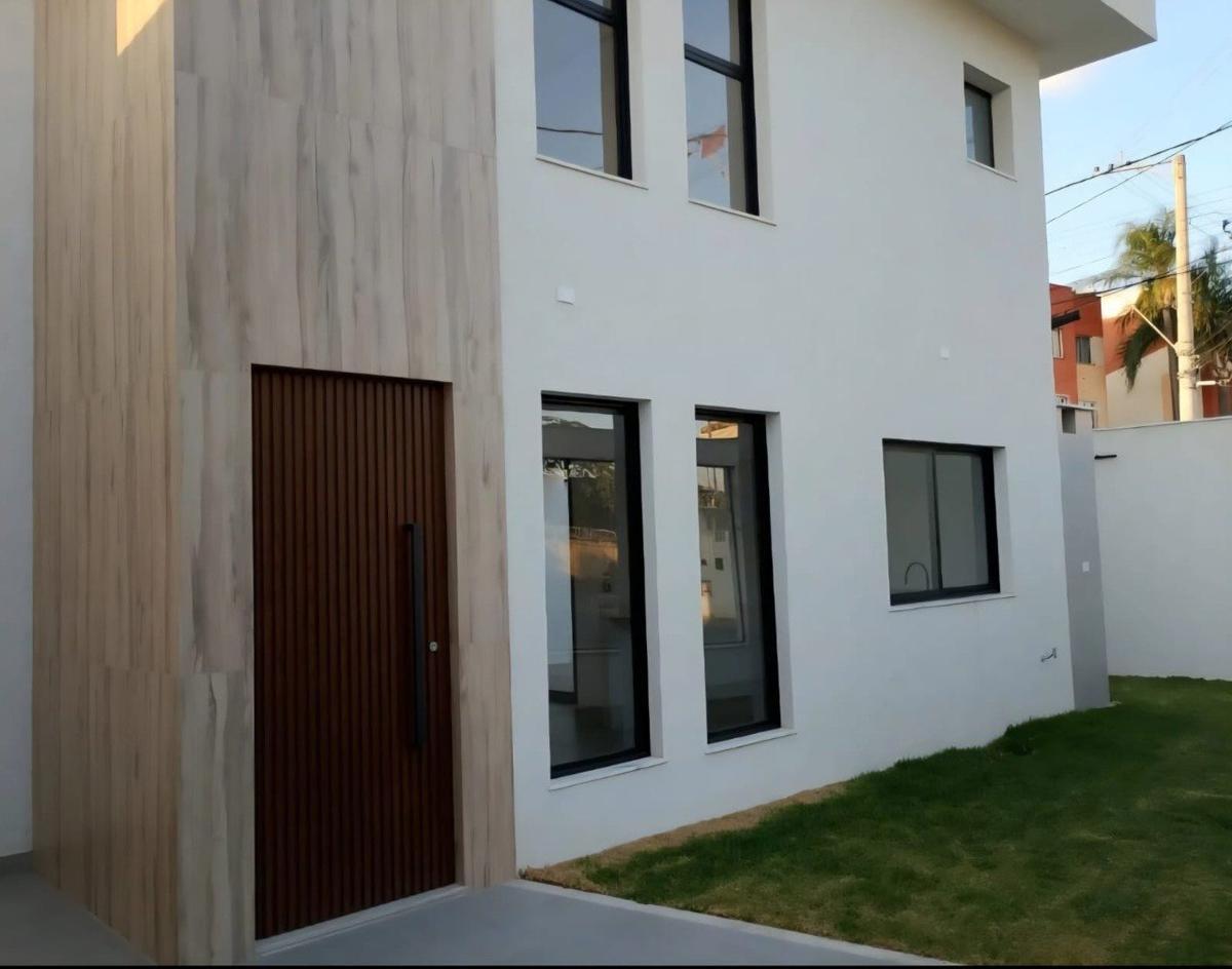 Casa, Planalto, 3 Quartos, 3 Vagas, 1 Suíte